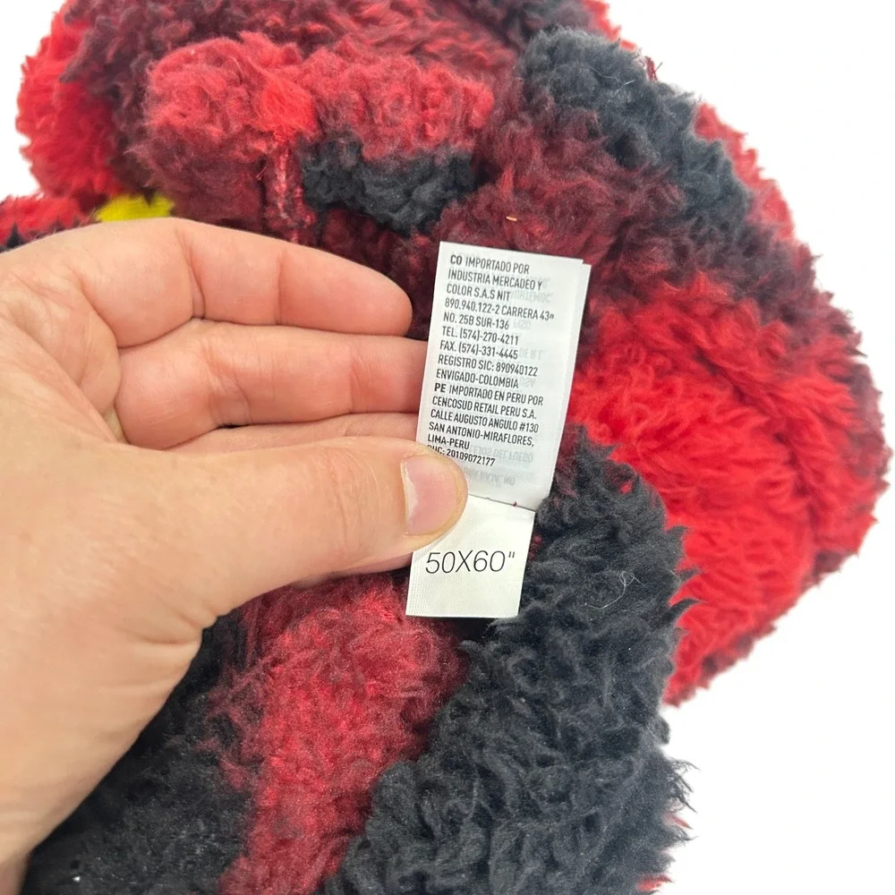 American Eagle Buffalo Plaid‎ Plush Throw Blanket Red Black 50x60 NWT Cozy